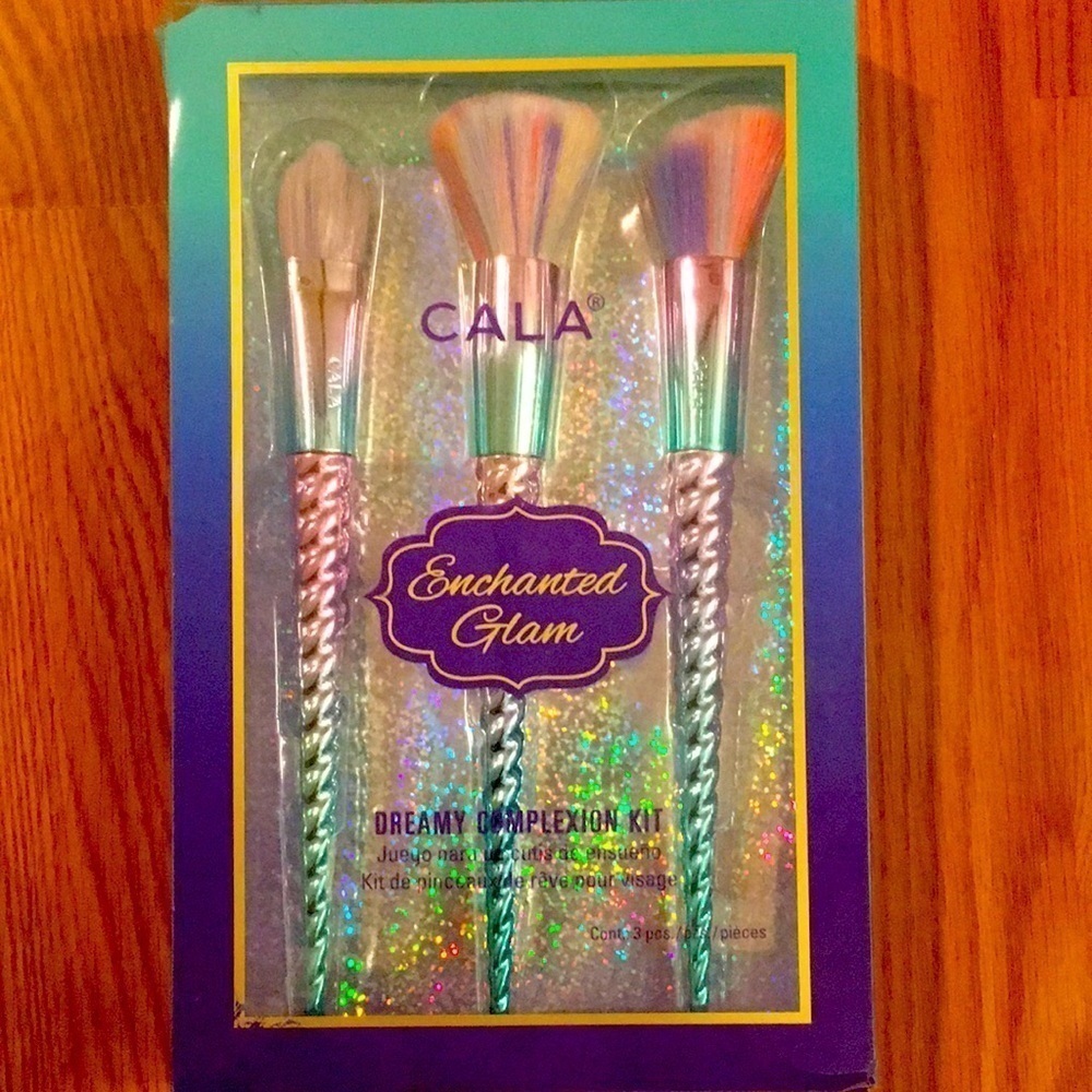 Cala Enchanted Glam Dreamy Complexion Kit (D)